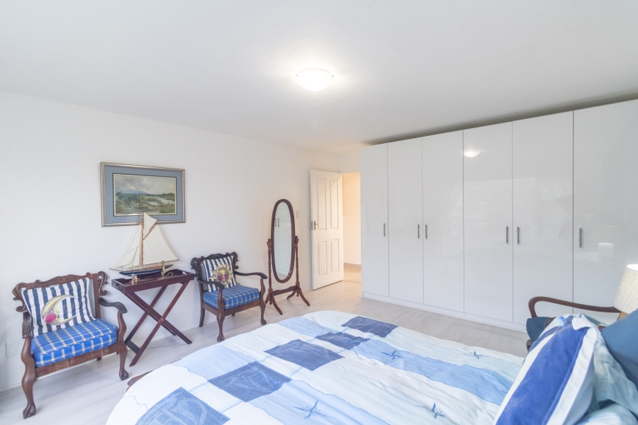 4 Bedroom Property for Sale in Grotto Bay Western Cape